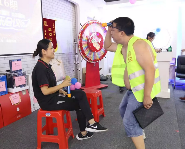 �|ݸ��һ�옷(l��)��(hu��)�h��Ƭ6